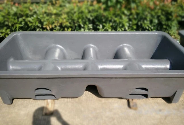 Sow molds with multiple chambers 2 Sow molds with multiple chambers 2